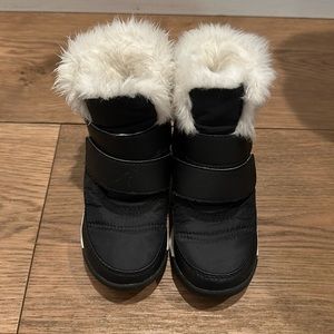 Excellent condition. Worn only a few times. Size 11